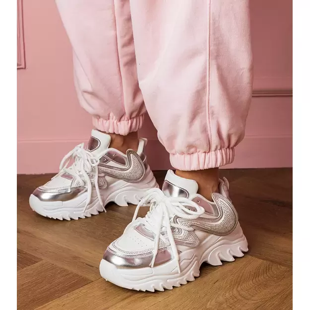 Baltos spalvos sportbačiai ant storo pado su blizgučiais 888 2