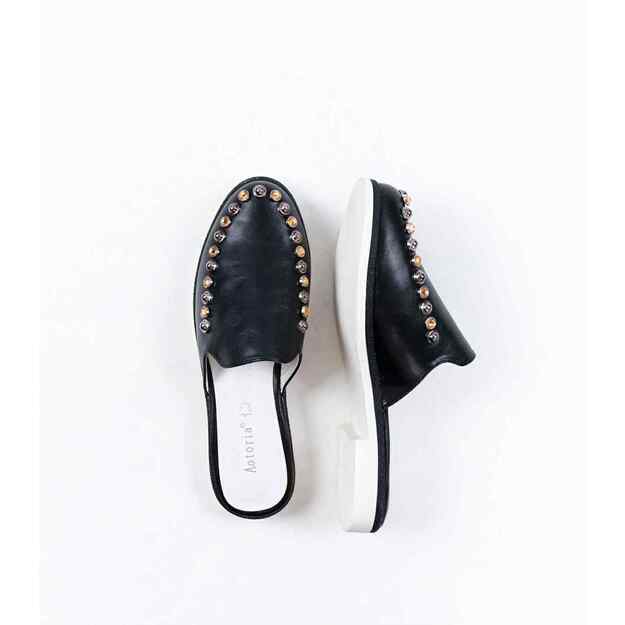 Aotoria šlepetės uždaru priekiu W19-6557