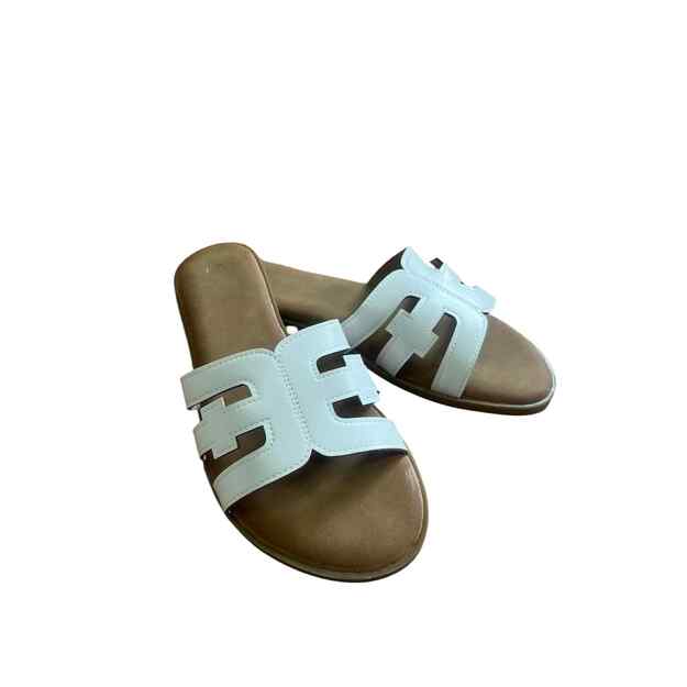 Šlepetės žemu padu - baltos 1